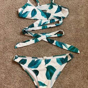 Cupshe palm print two piece